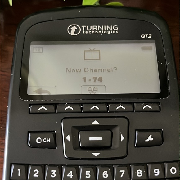 Turning Technologies QT2 Clicker / response device - Picture 3 of 3